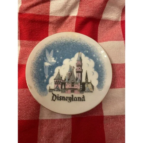 UNIQUE 1960's "Disneyland Park Souvenir" Decorative Hanging Plate w/Tinker Bell - Picture 1 of 4
